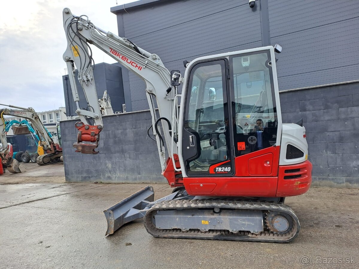 Takeuchi TB240, 1200mth - 3