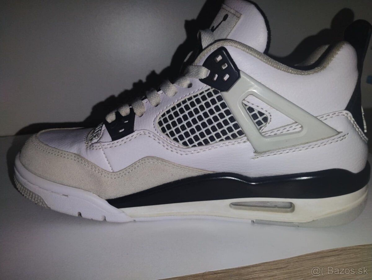 Tenisky Nike Air Jordan IV - 3