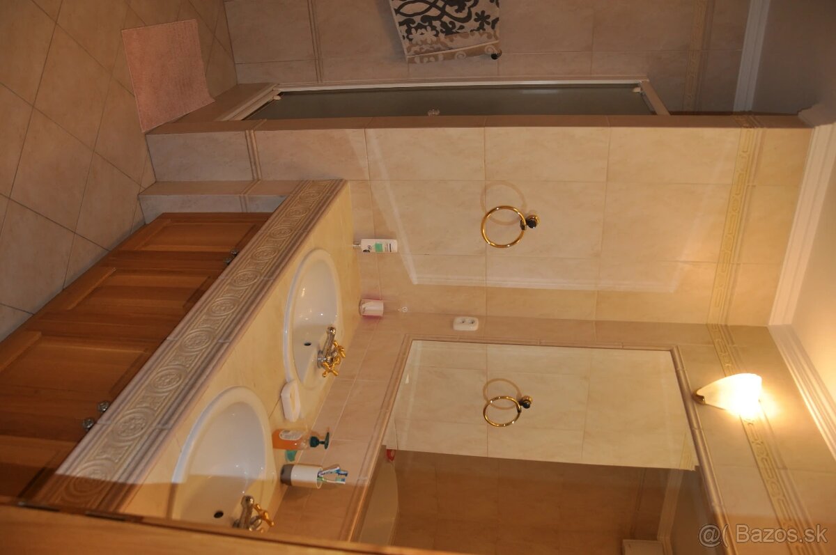 Realitný kancelária REALADR s.r.o. - 3