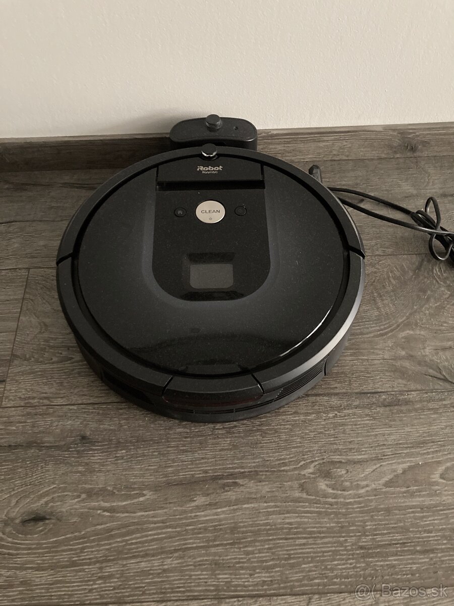 Vysavač ROBOT ROOMBA použity asi cca 10 x cena 350 eur - - [ - 3