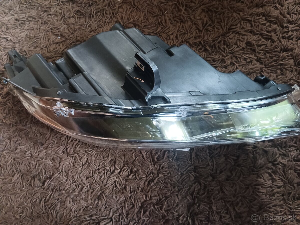 Predné svetlo - 3