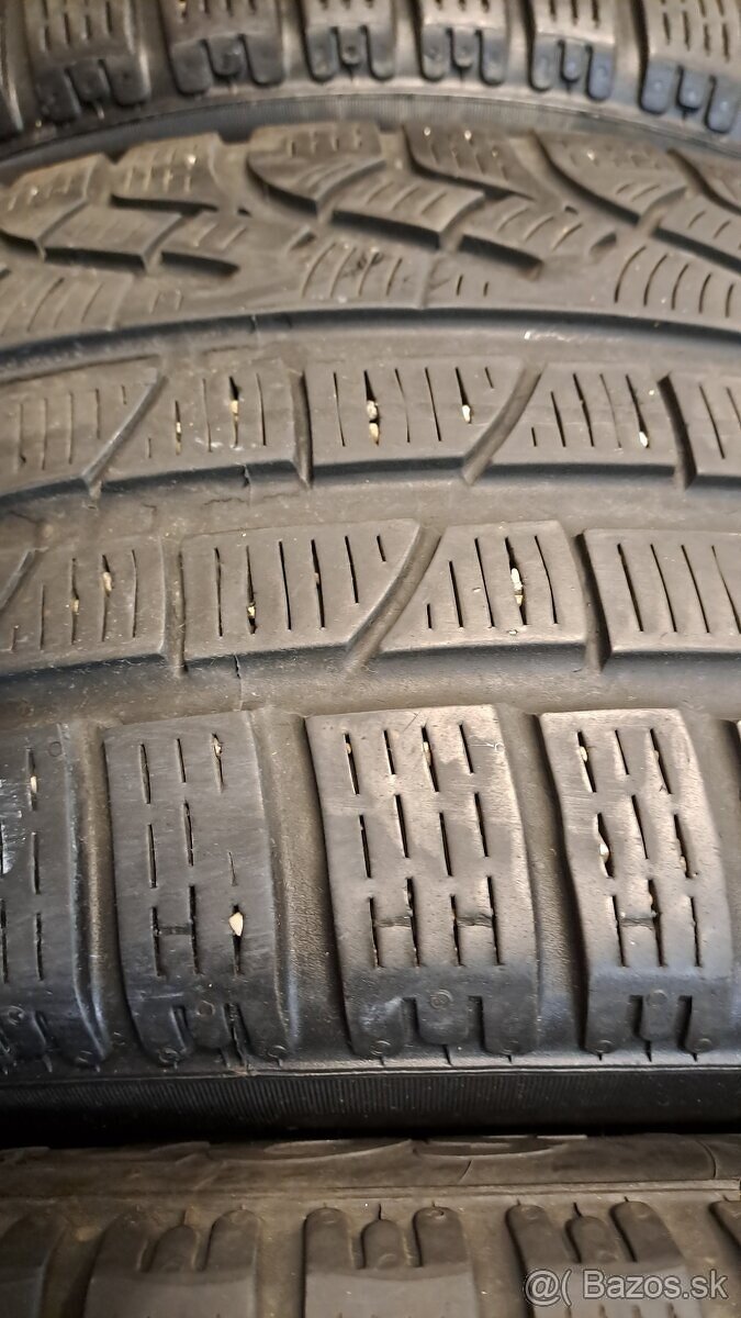 Predám 4ks jazdené zimné 235/45r18-98V Pirelli - 3