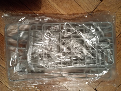 Predám plastikový model Eastern Express 14429 Airbus A318 - 3