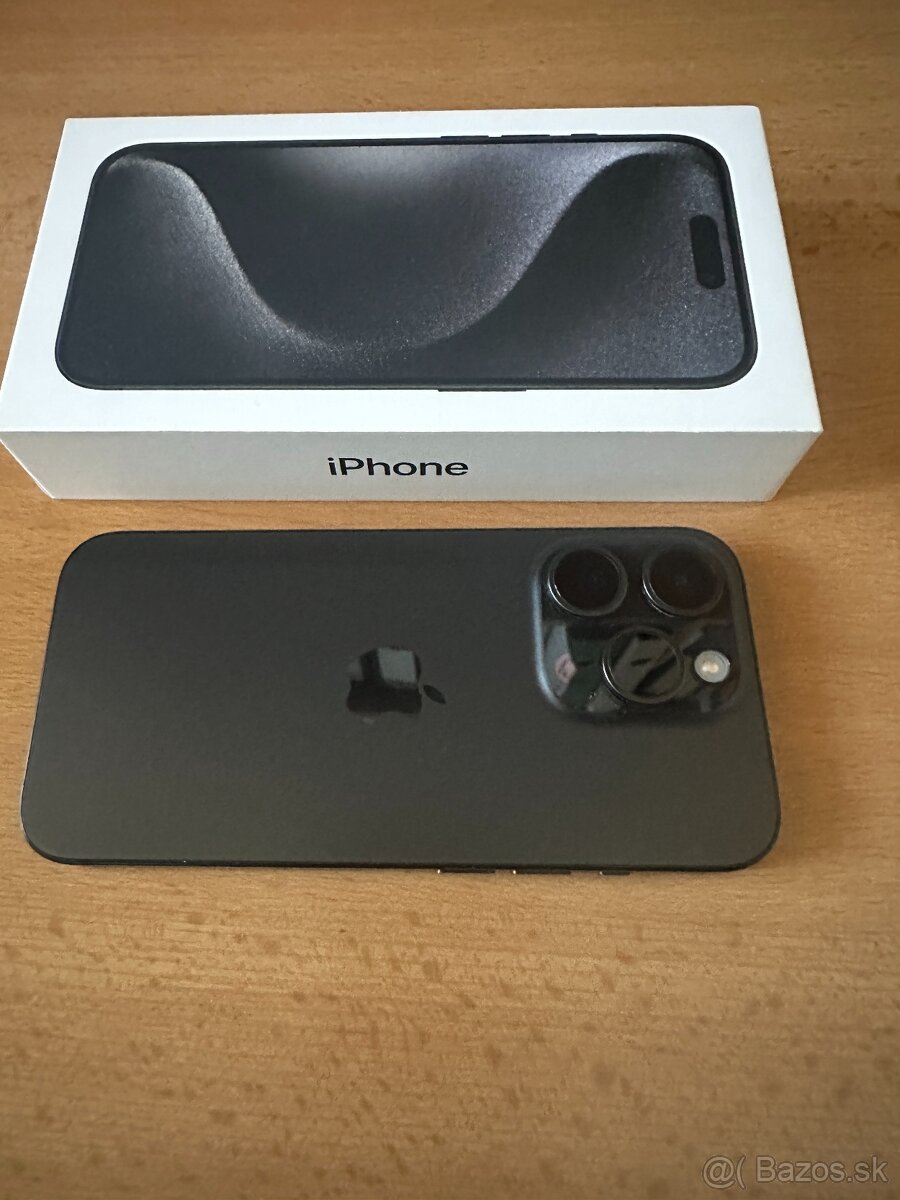 iPhone 15 Pro 256GB Black Titanium - 3