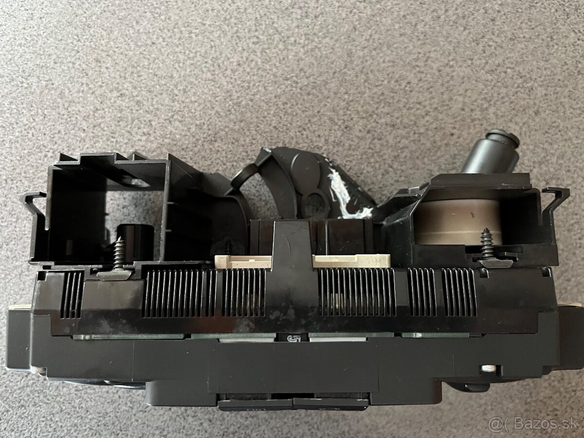 VW golf 5 panel kúrenia - 3