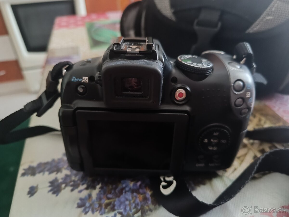 Canon PowerShot SX10 IS - 3