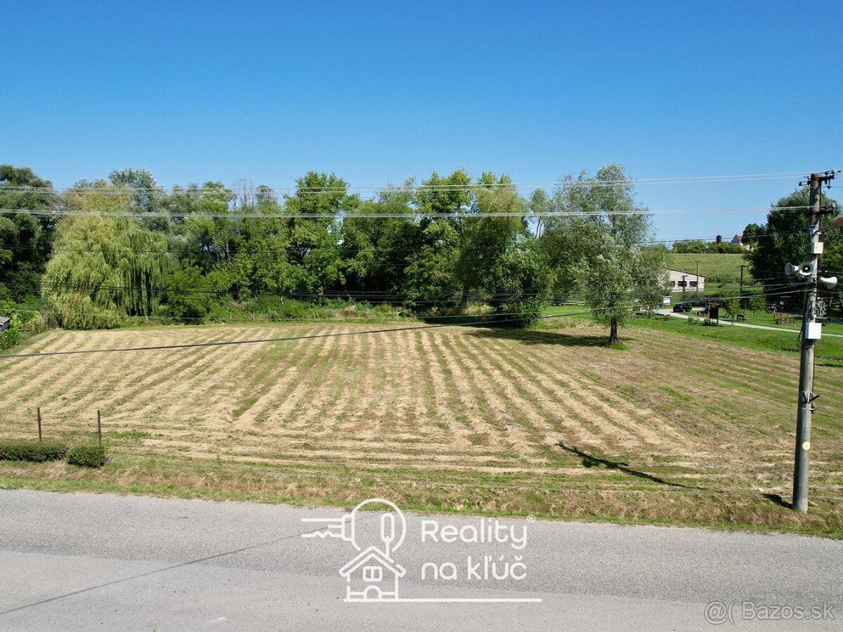 Na predaj veľký stavebný pozemok v obci Semerovo - 3