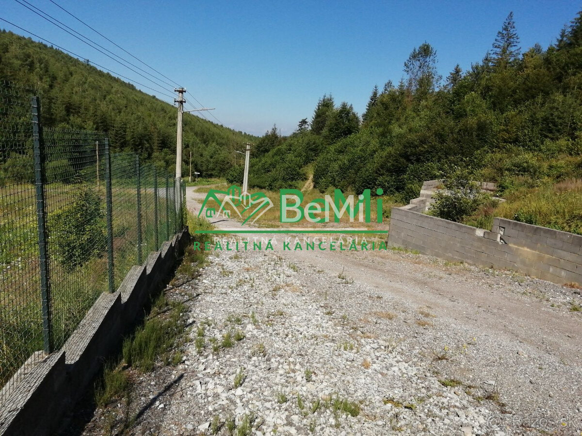 Prenájom pozemku, garážové priestory, 1738m2, Čadca, časť Ča - 3