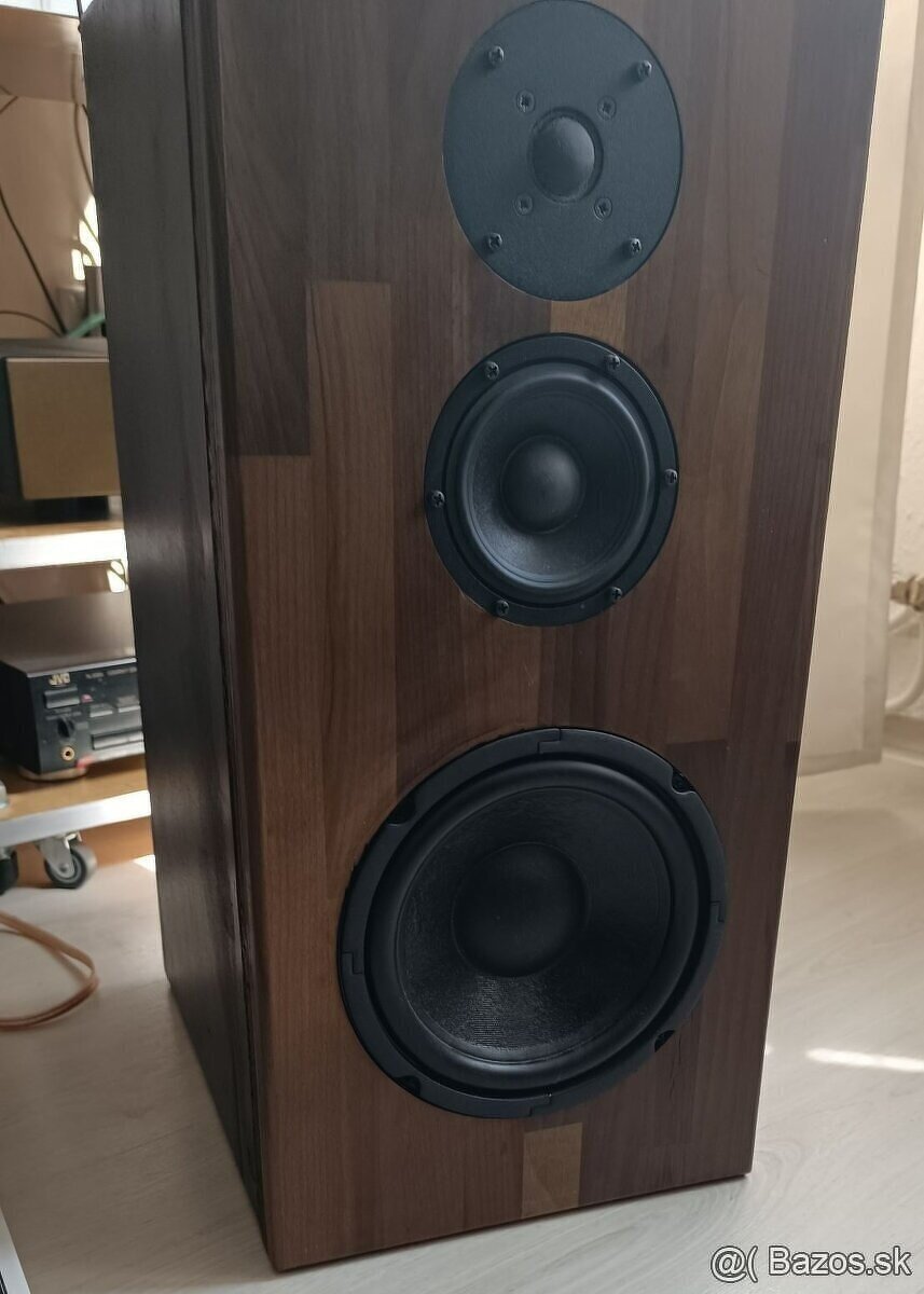 -- Predám 3 pásmové repro -- - 3