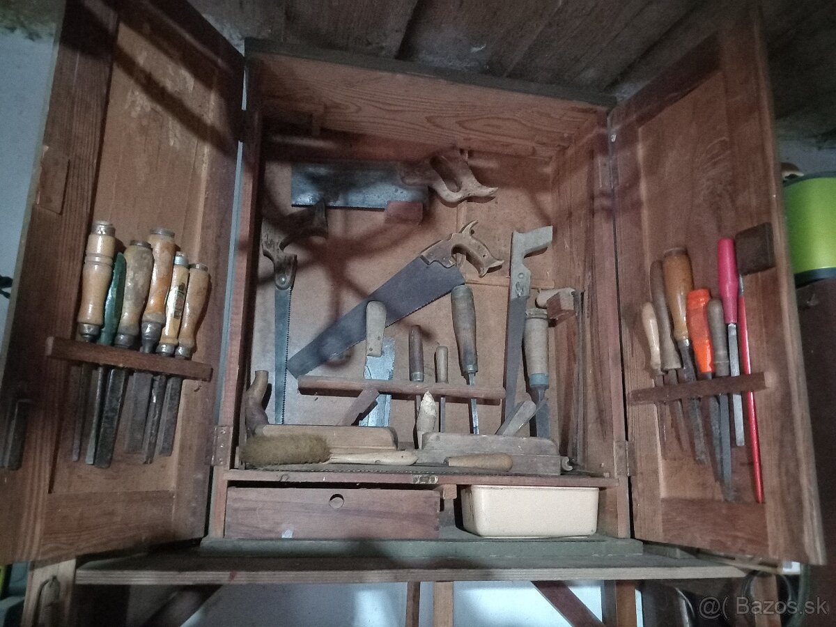 STOLÁRSKA SKRINKA - 3