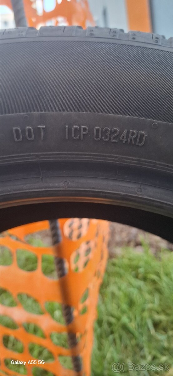 Continental 215/55 r17V - 3