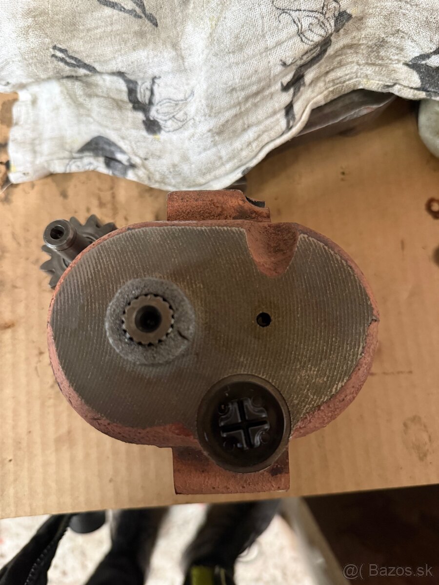 2X Čerpadlo hydrauliky originál Zetor - 3