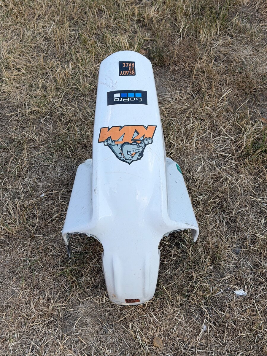 Spodny blatnik KTM690 - 3