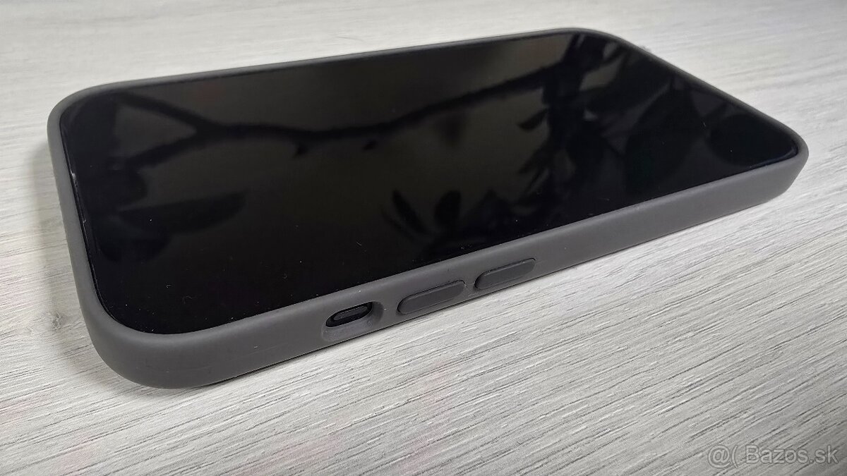 Predám čierny iPhone 15 128GB TOP stav - 3