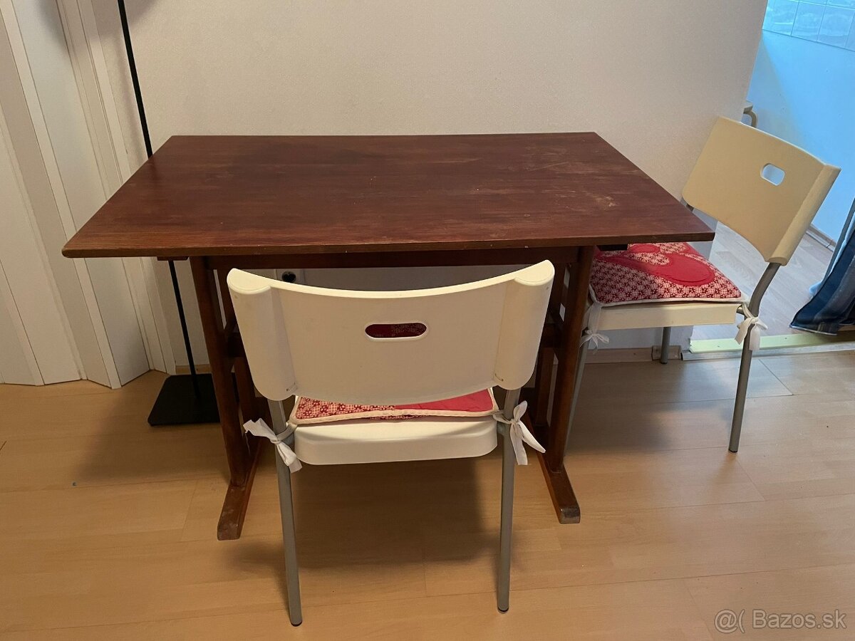Jedálenský stôl zadarmo - 3