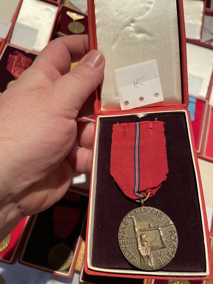 Vojenske odznaky 18 (Medajle - SNP) - 3