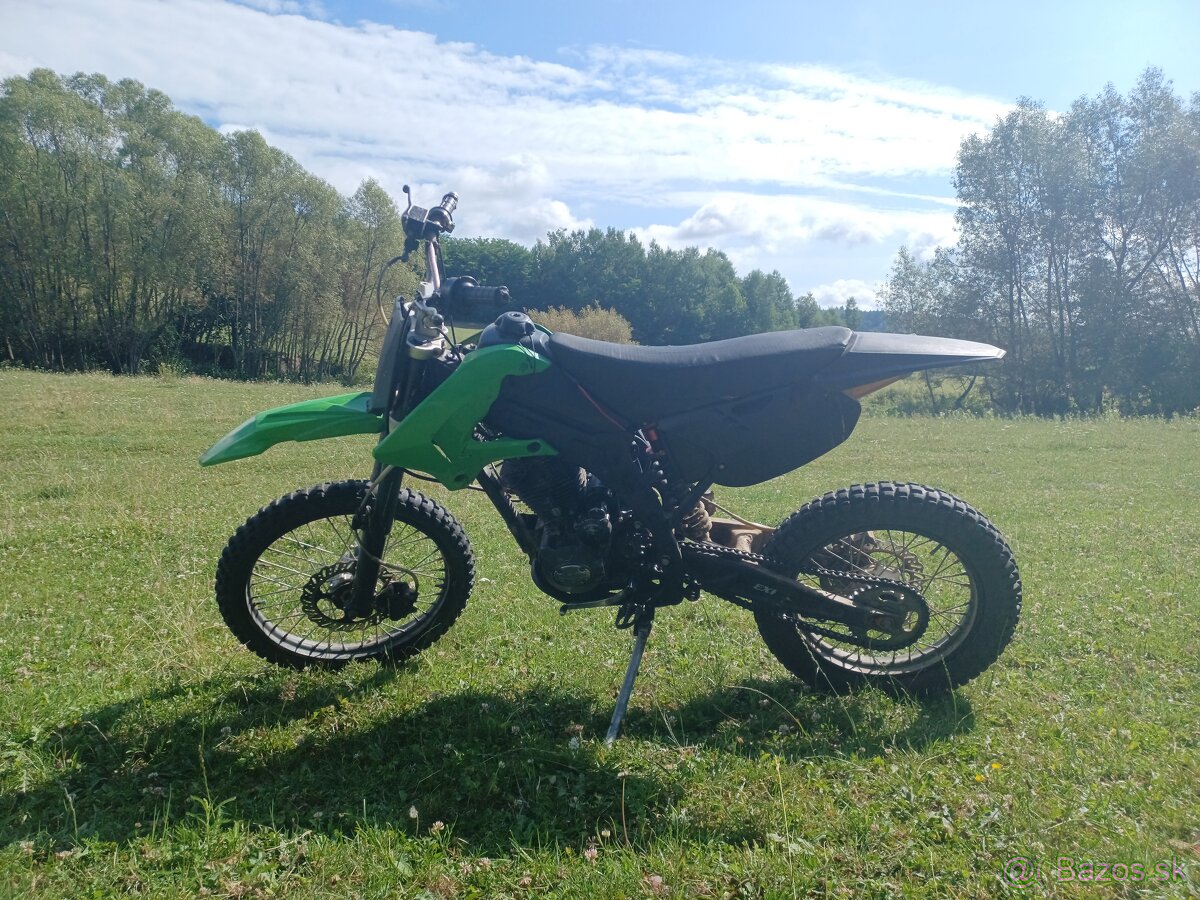 250