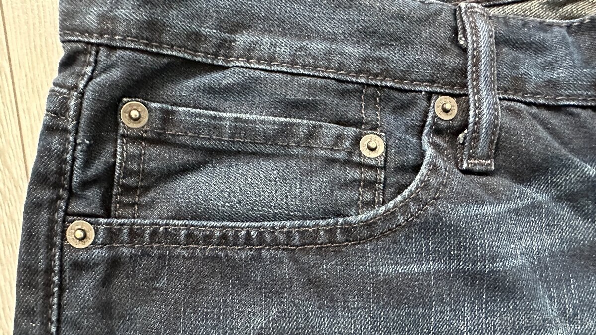 Pánske,kvalitné džínsy LEVIS 511 - veľkosť 34/31 - 3