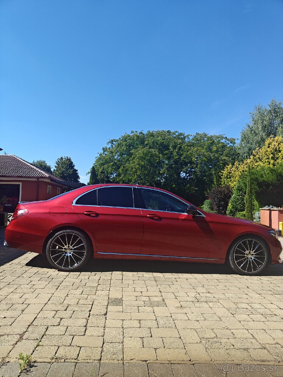Mercedes E220d w213. 84 tis.km TOP stav - 3