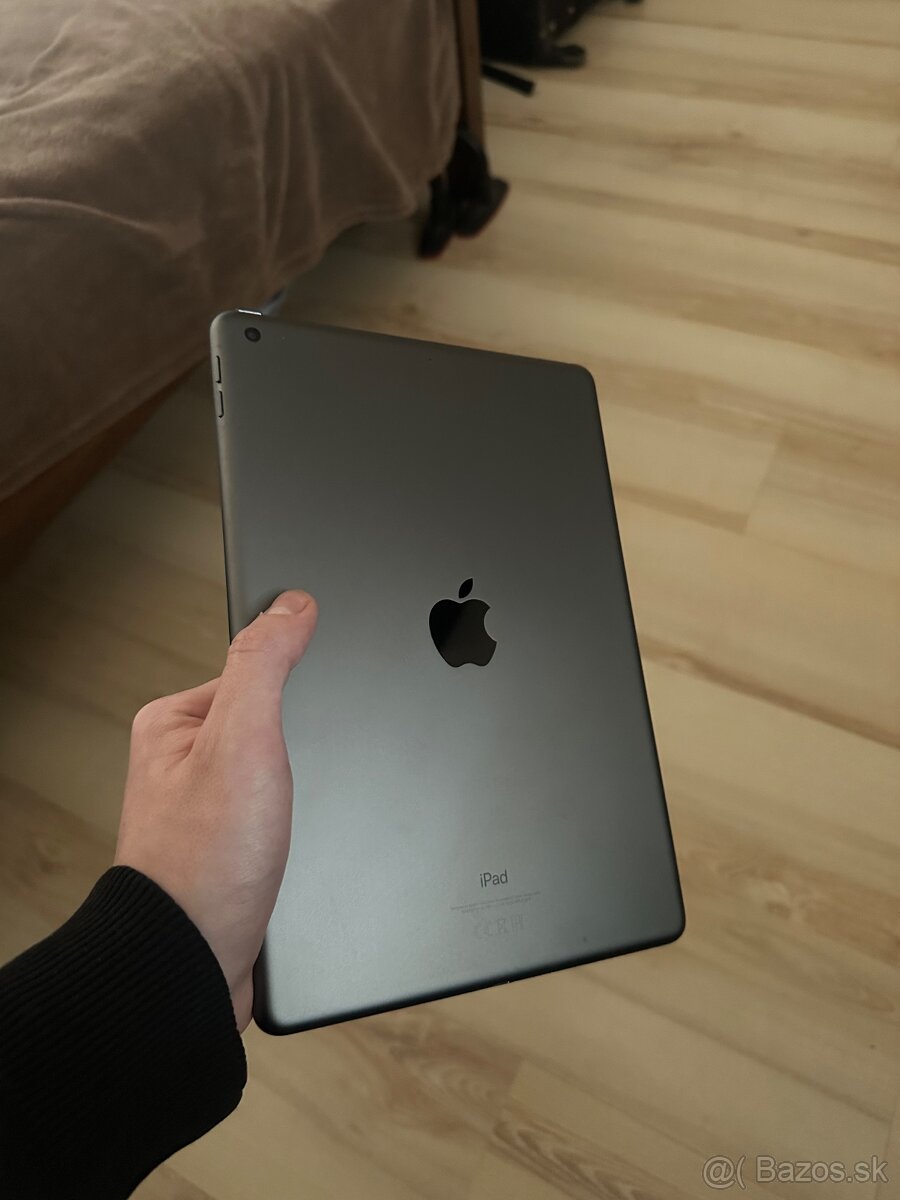 Apple iPad 9. gen 64 GB - Space Grey - 3