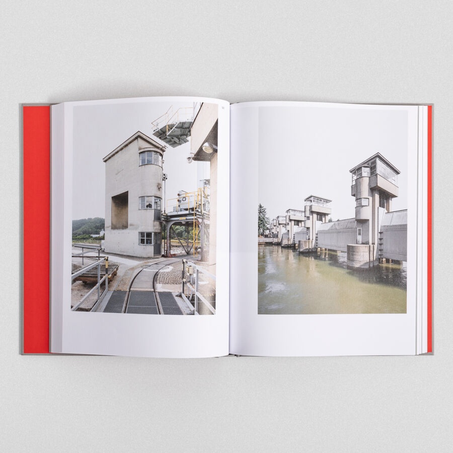 TOP Kniha / Elektrárne / Čierne diery - 3