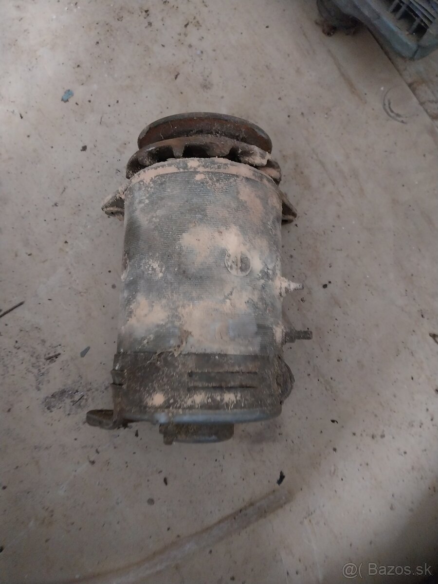 Predám náhradné diely zetor - 3