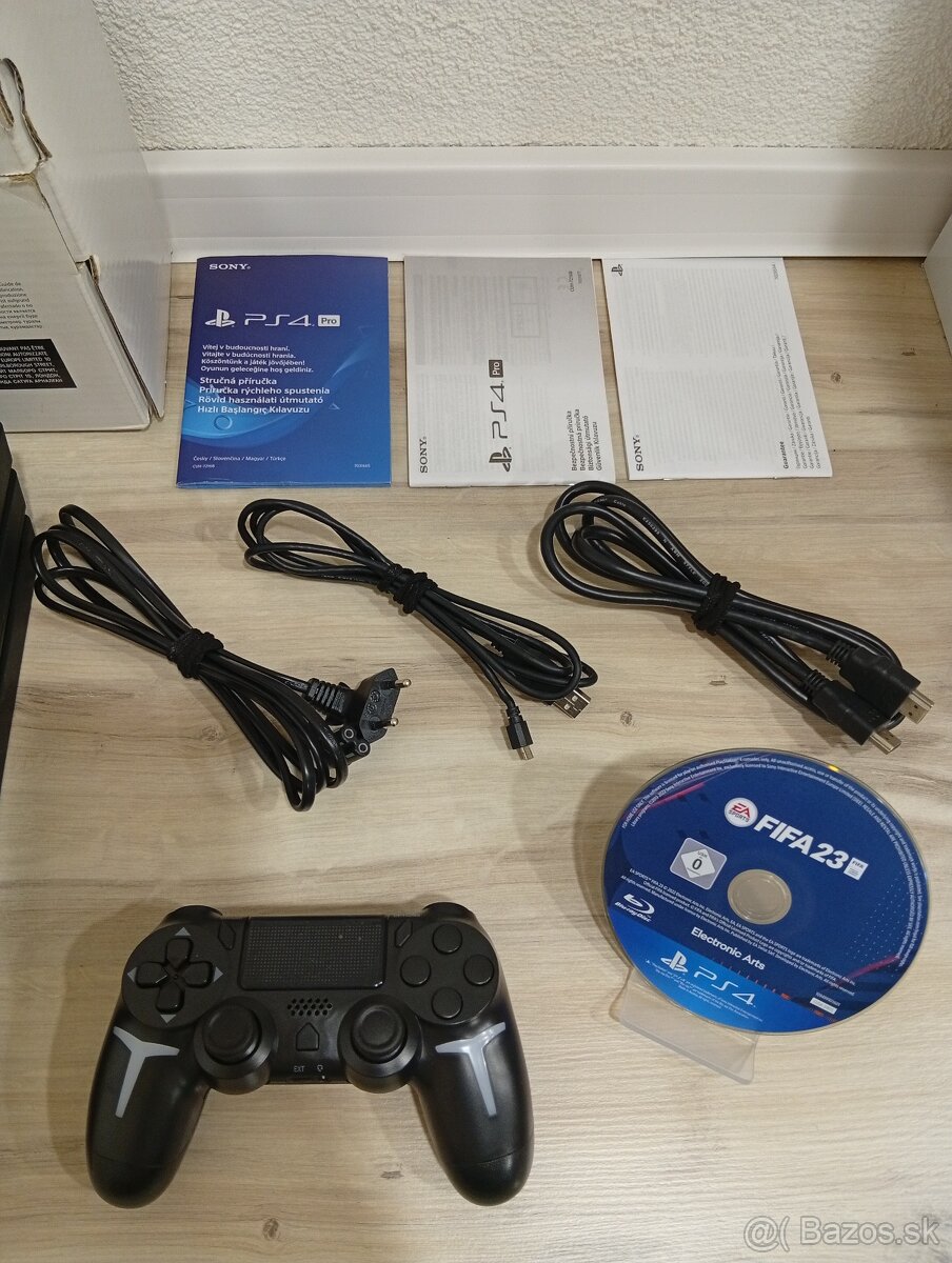 PlayStation 4 Pro 2TB čierna herná konzola - 3