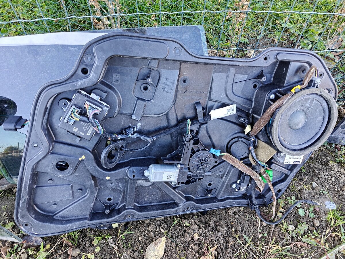 Predam nahradne diely - 3