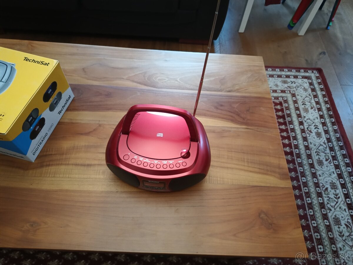 Technisat Digitradio 1990, červená - 3