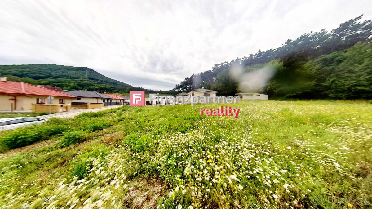 Stavebný pozemok pre rodinný dom , Partizánske, 890m2 - 3