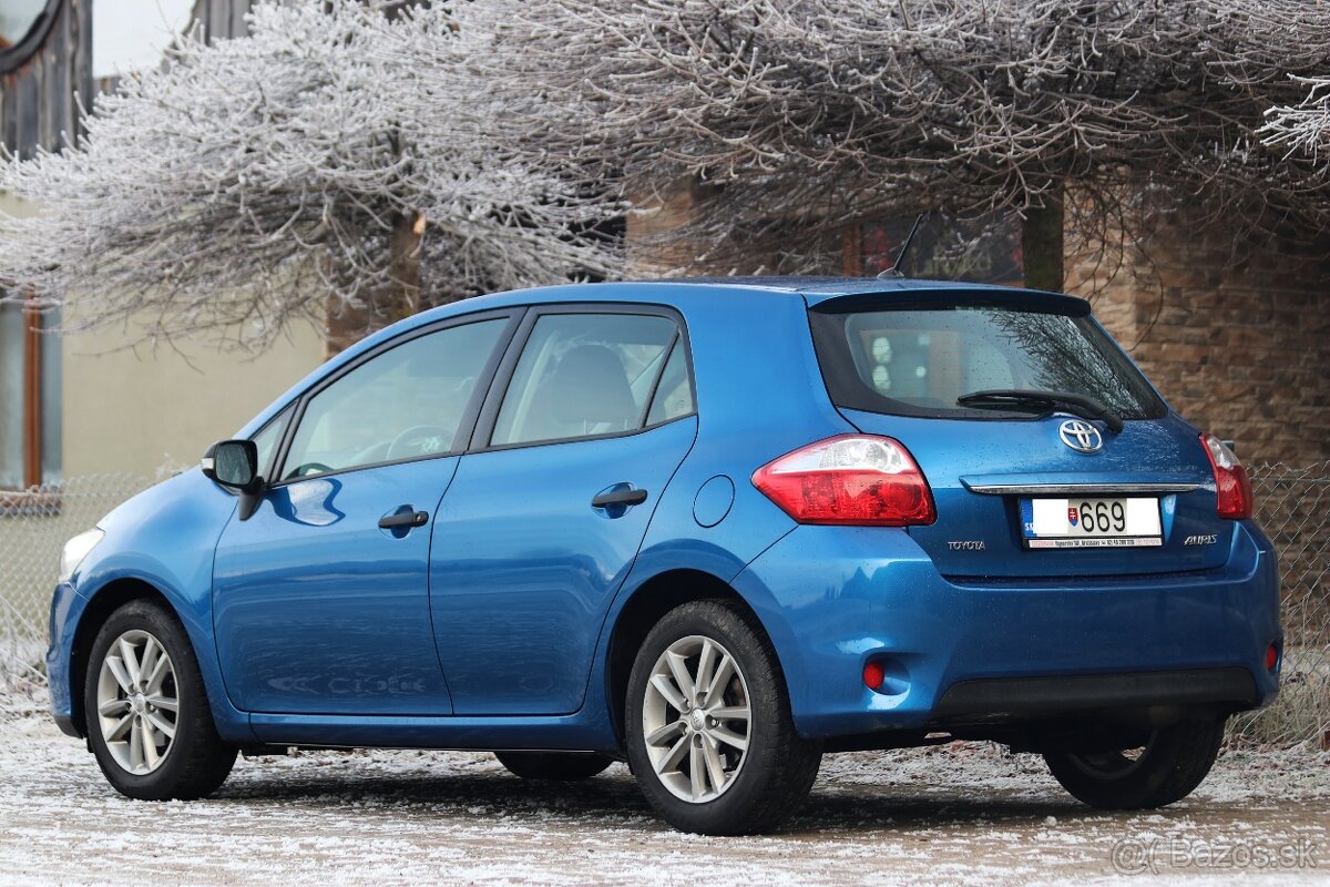 Toyota Auris 1,3i benzín - 3