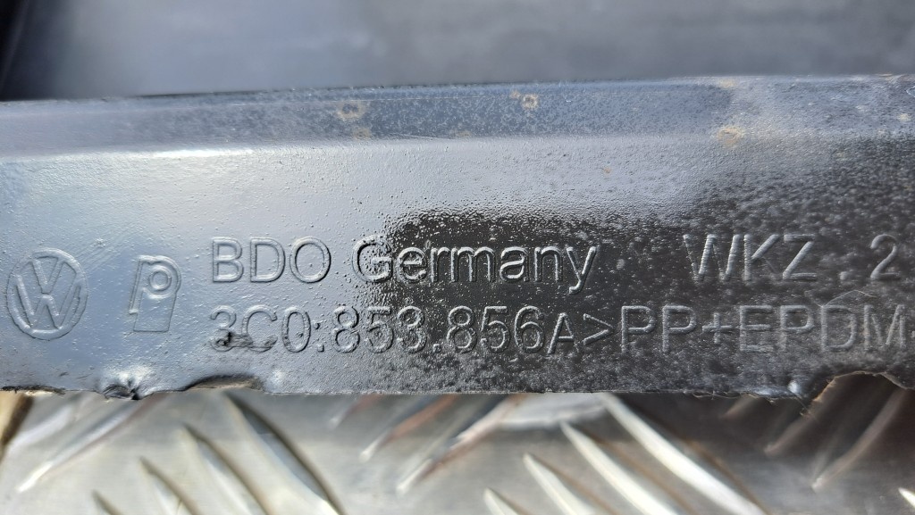 KRYTY PRAHOV - VW PASSAT B6 - 3