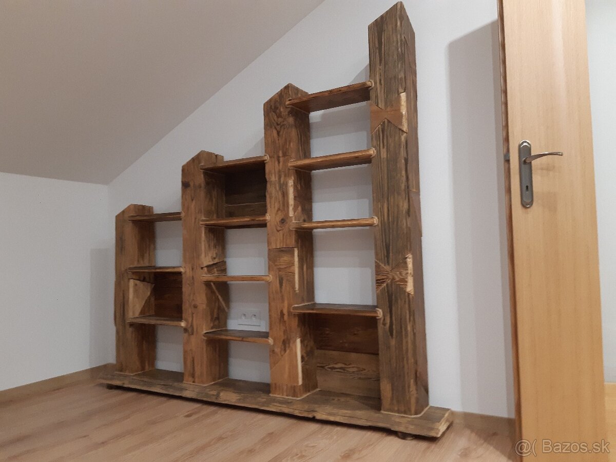 Stavaný šatník - 3