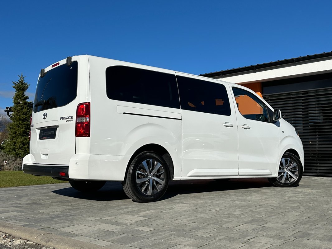 Toyota Proace Team deutschland 2.0 D-4D 180k AT/8 8-Miest - 3