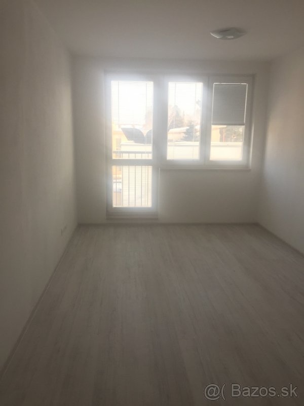 PRENAJOM 1,5 IZBOVY BYT DLHODOBO LACNO,DOBRA LOKALITA - 3