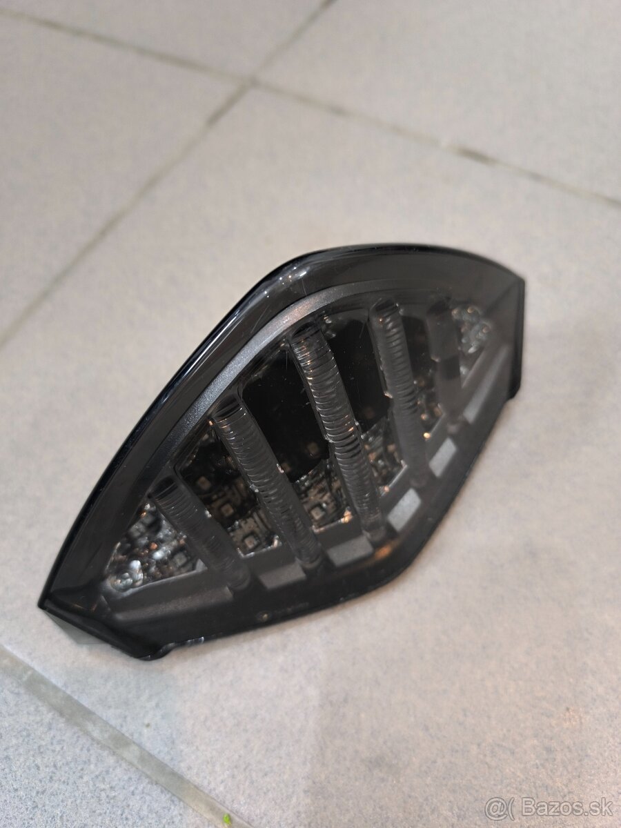 Svetlo KTM 1290 SuperDuke GT - 3