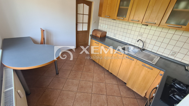 Na predaj 3-izbový byt v Detve - 3