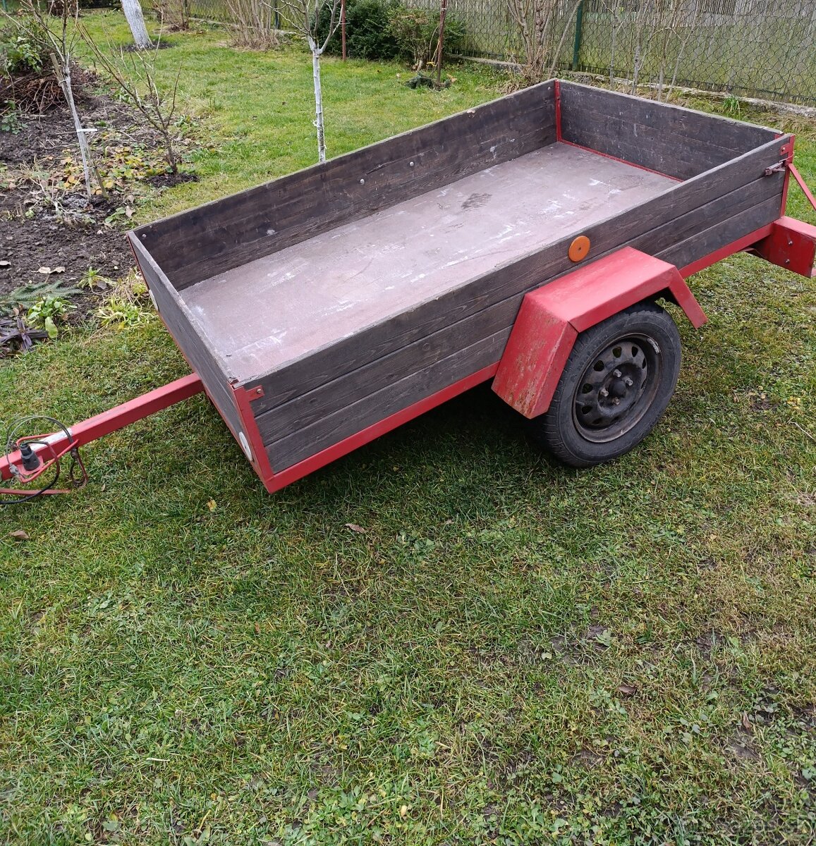 Predám prívesný vozík - 3