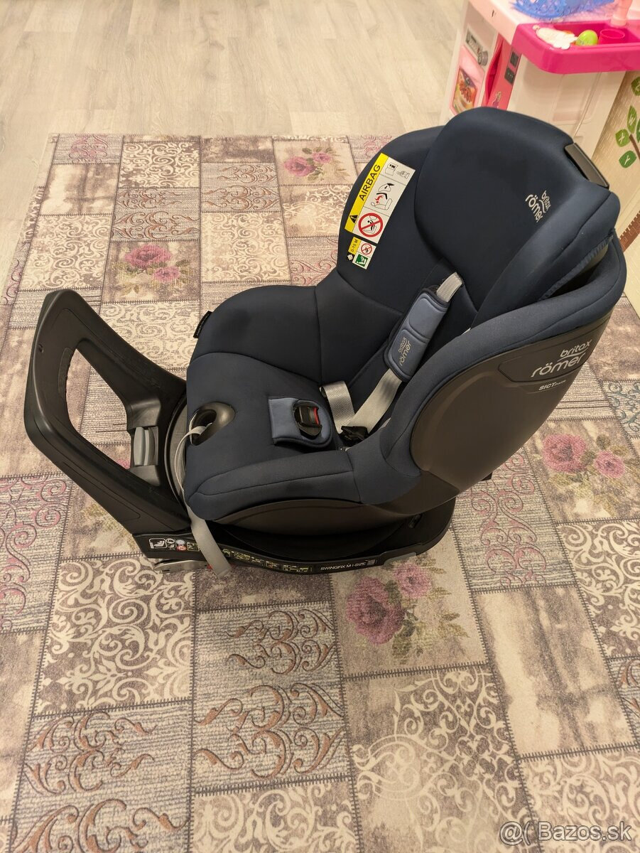 Otočná autosedačka Britax Romer Swingfix M i-Size - 3