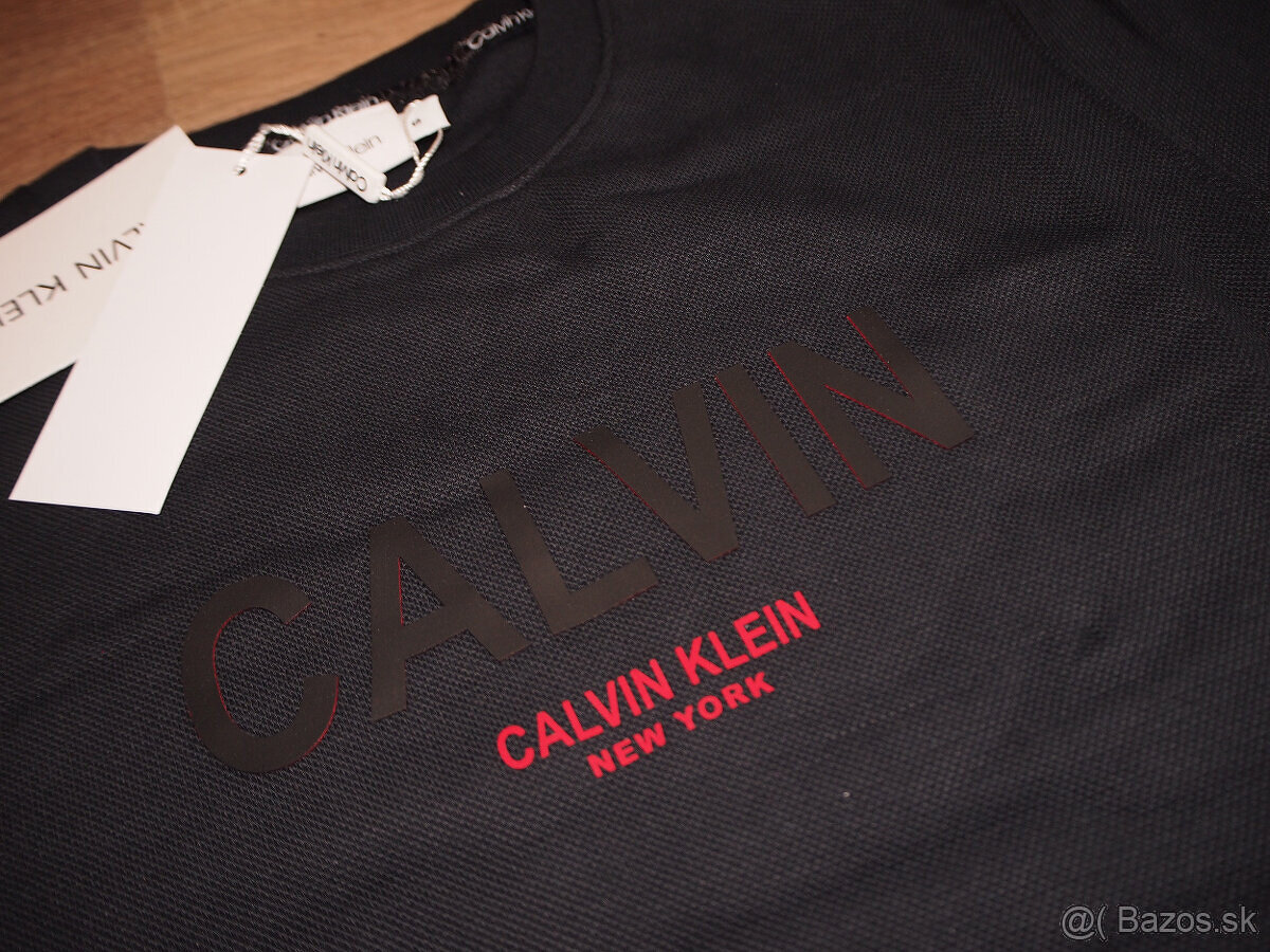 Calvin Klein mikina - 3