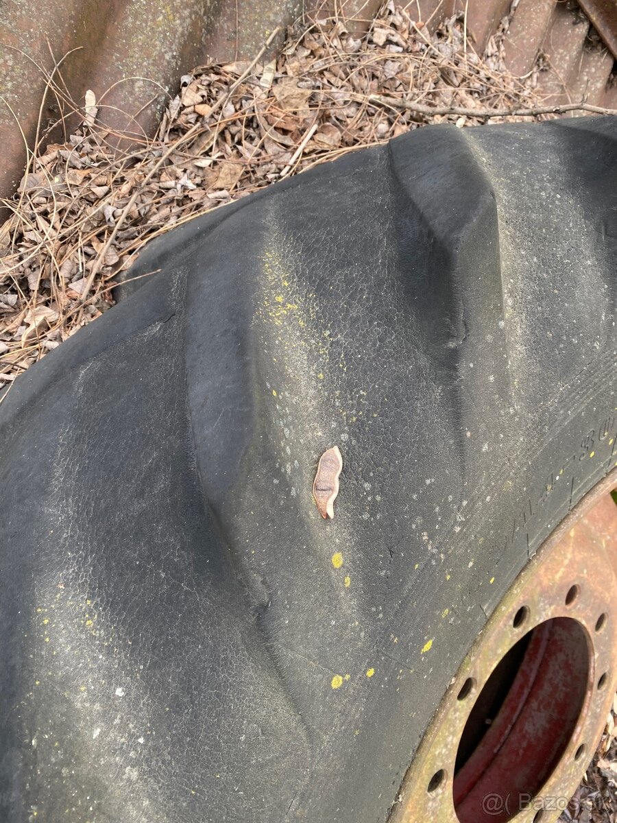 Predám kolesa na starý kombajn 2ks - 3