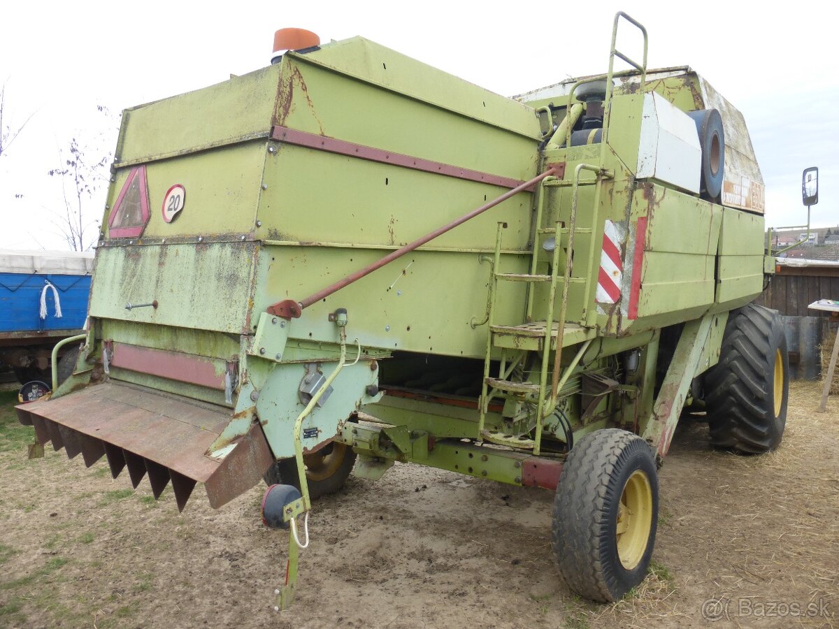 Predám kombajn e524 - 3