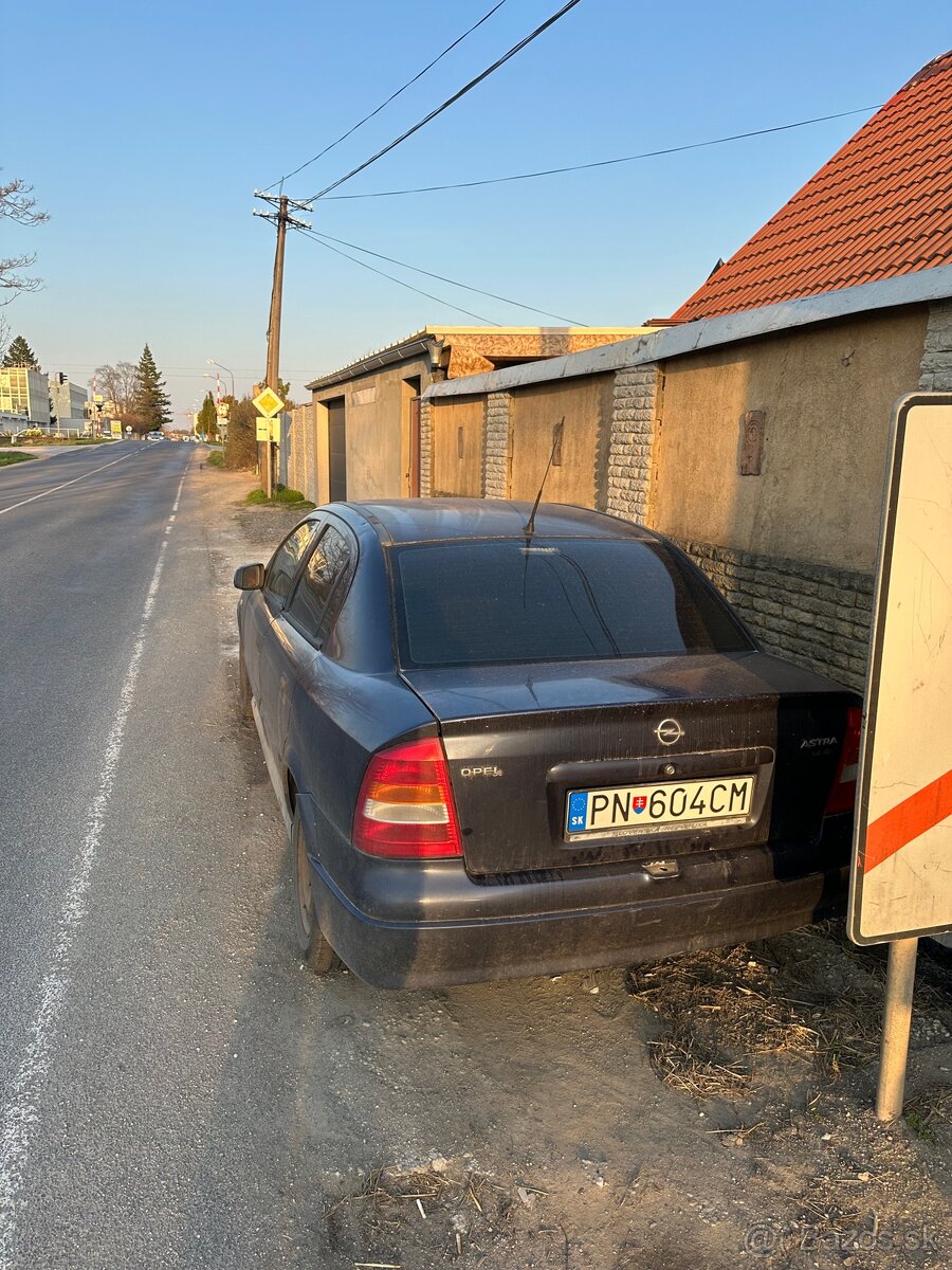 Opel astra benzín - 3