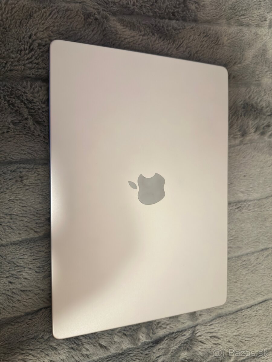 Apple MacBook Pro M3 - 3