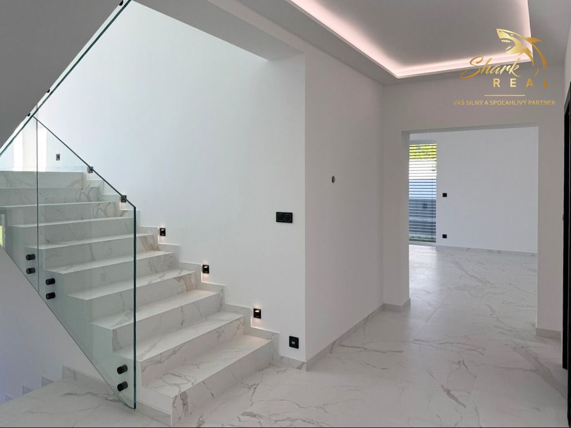 Nový dom v Lozorne – ideálny priestor pre vašu rodinu - 3