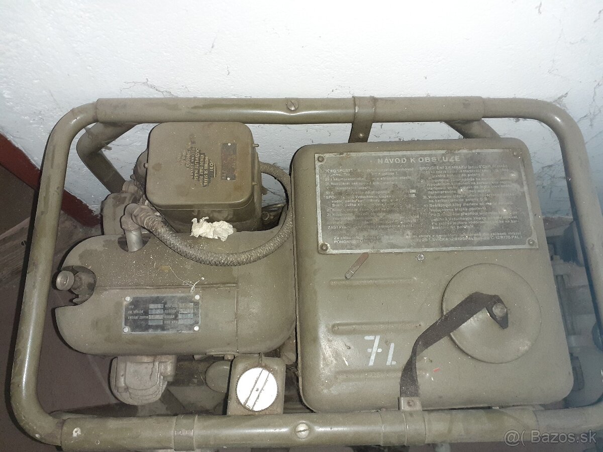 Predám benzínový motor vojenské - 3