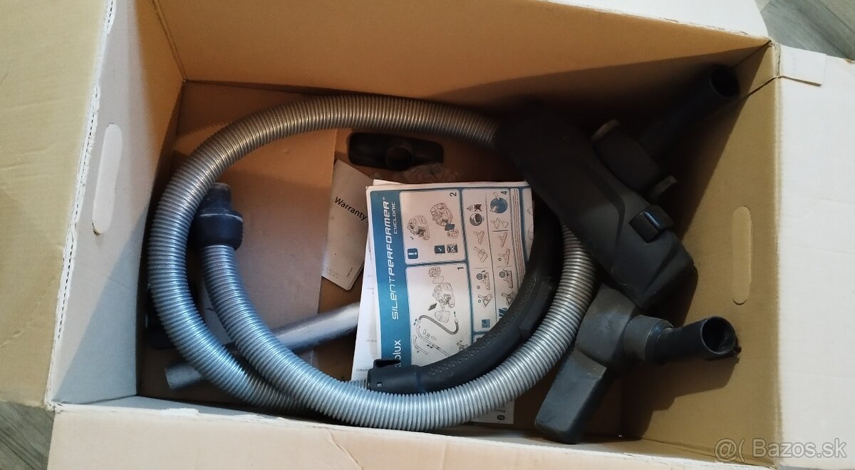 Predám vysávač Elektrolux - 3