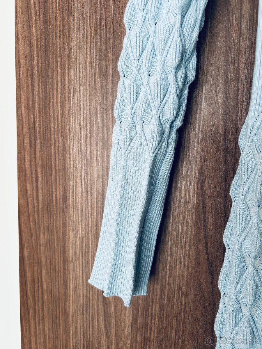 KRÁSNE PLETENÉ ŠATY značky A+ - 3