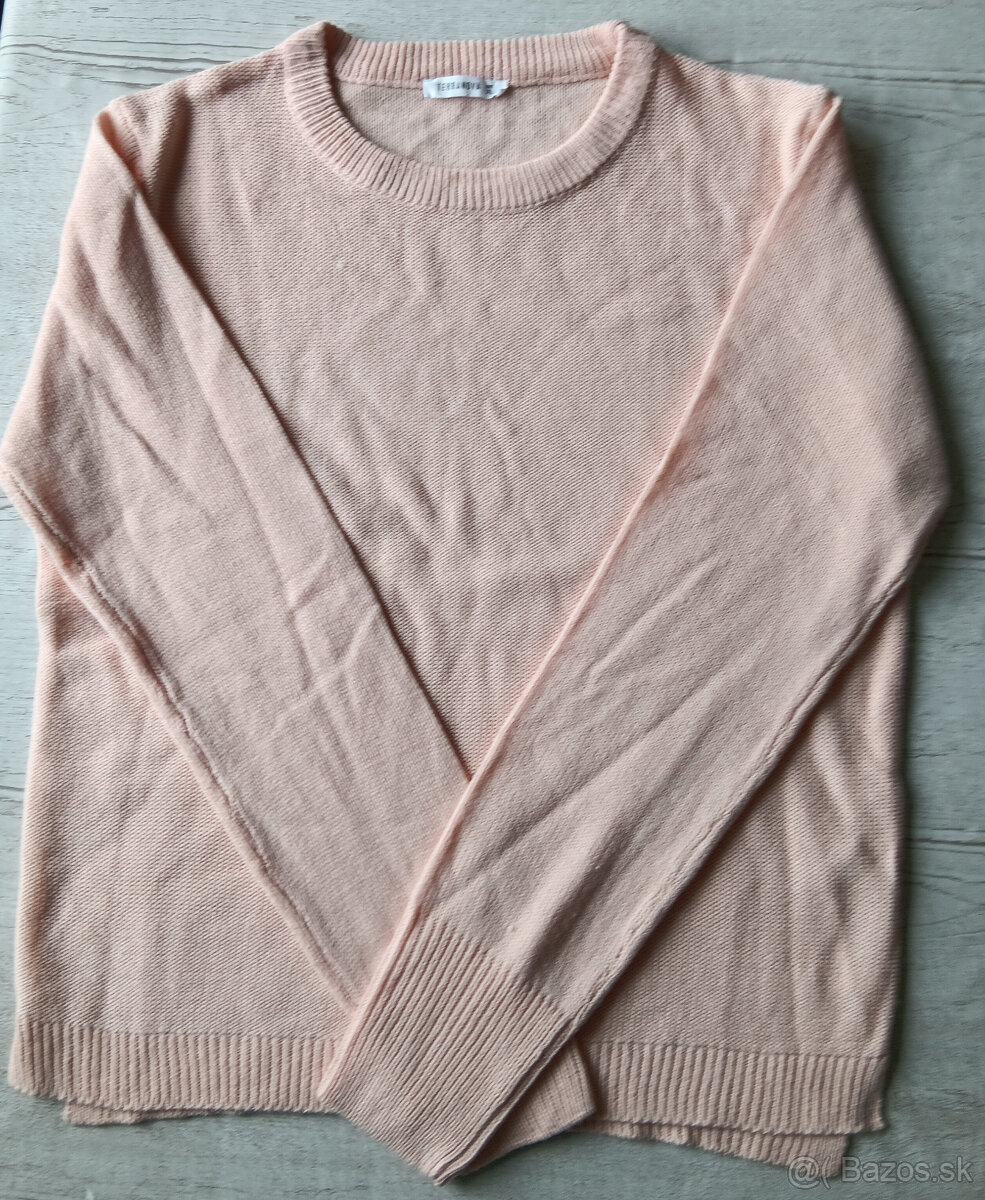 Predám svetre a mikinu - 3