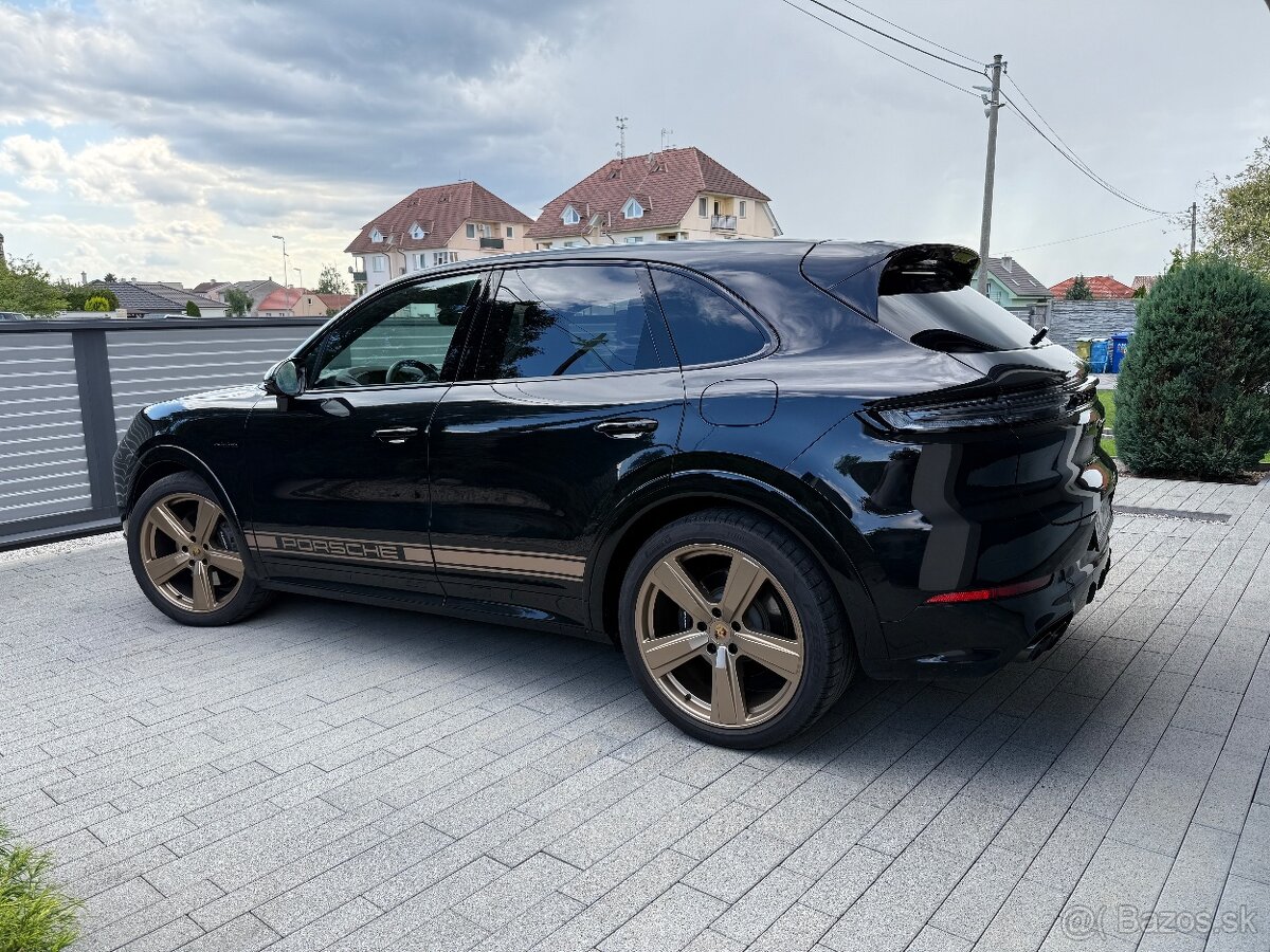 Porsche Cayenne E-Hybrid Sport Design - 3
